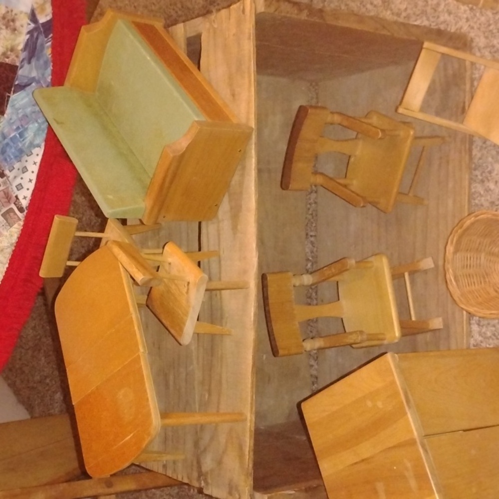 Vintage STROMBECKER Natural Wood and Wicker DOLLHOUSE Lot 14 Pieces TLC - Picture 2 of 10